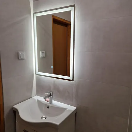 Una Apartment